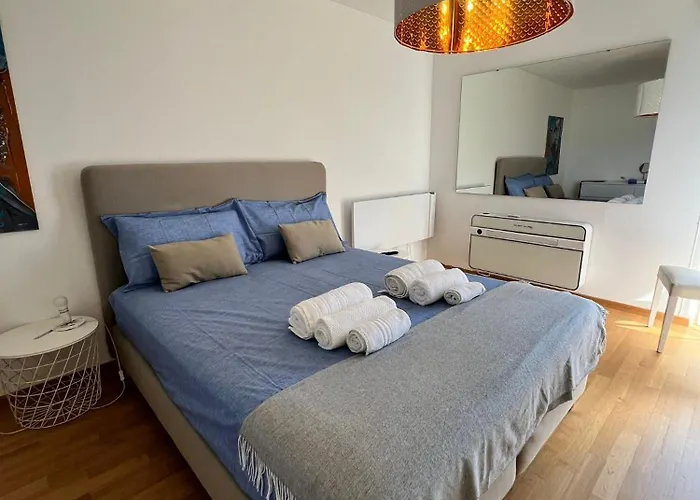 Marta E Martino Βίλα