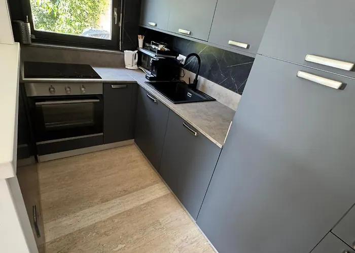 Marta E Martino * לוגאנו